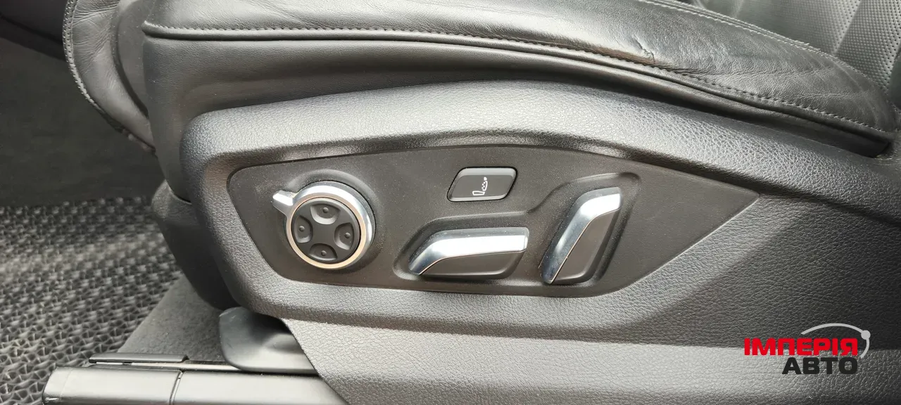 Audi Q7 - фото 25