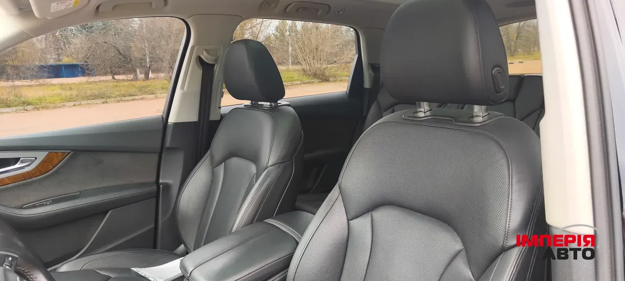 Audi Q7 - фото 18