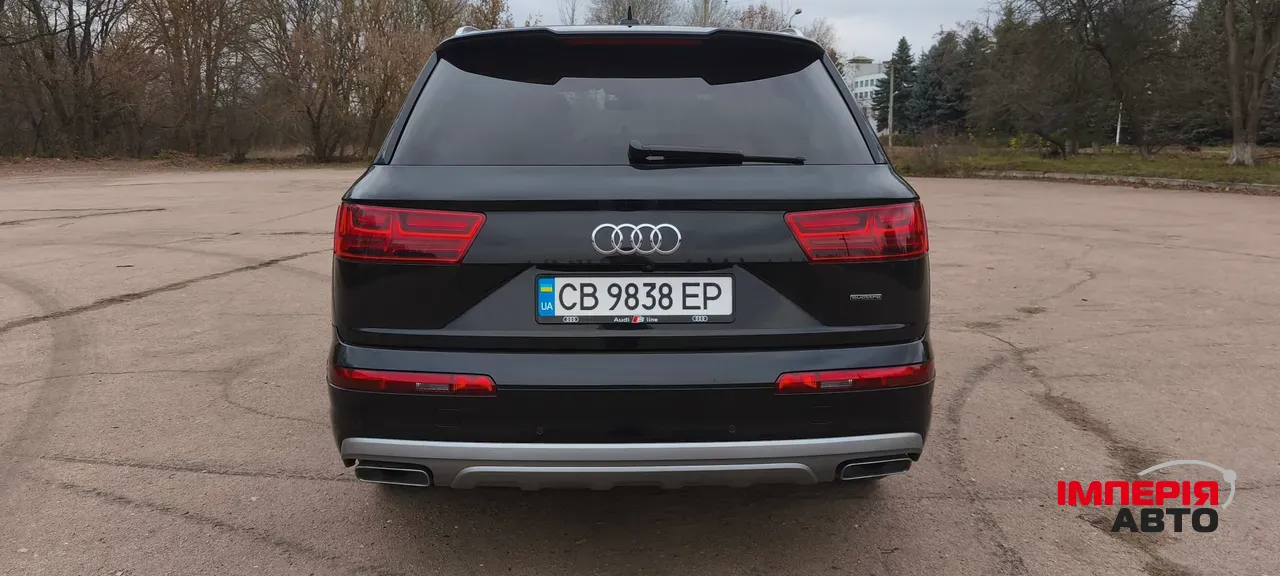Audi Q7 - фото 5