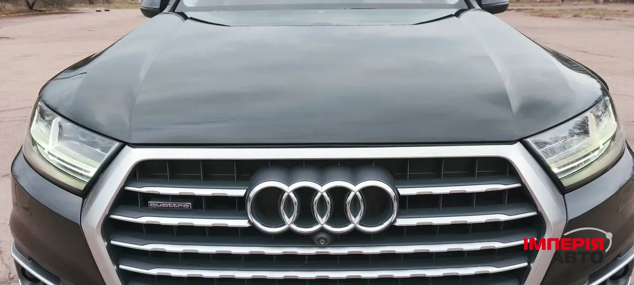 Audi Q7 - фото 21
