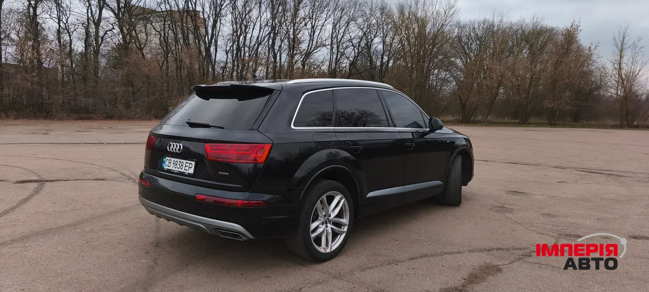 Audi Q7 - фото 3