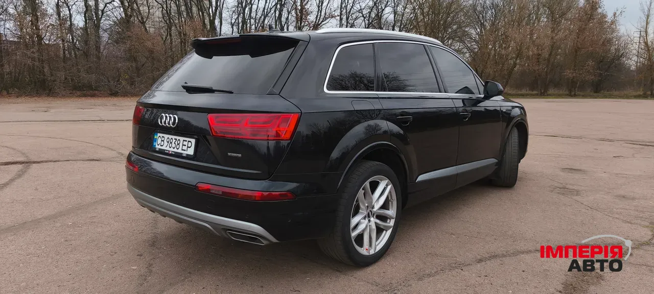 Audi Q7 - фото 4