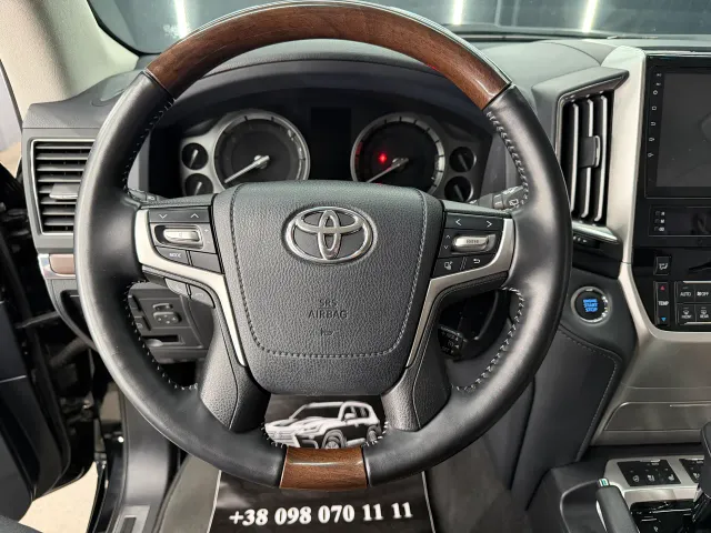 Toyota Land Cruiser - фото 2