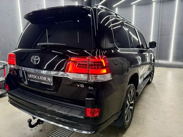 Toyota Land Cruiser - фото 5