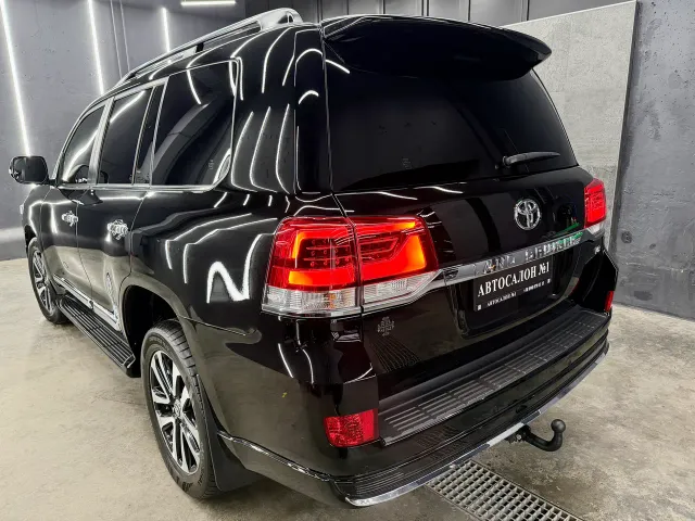 Toyota Land Cruiser - фото 3