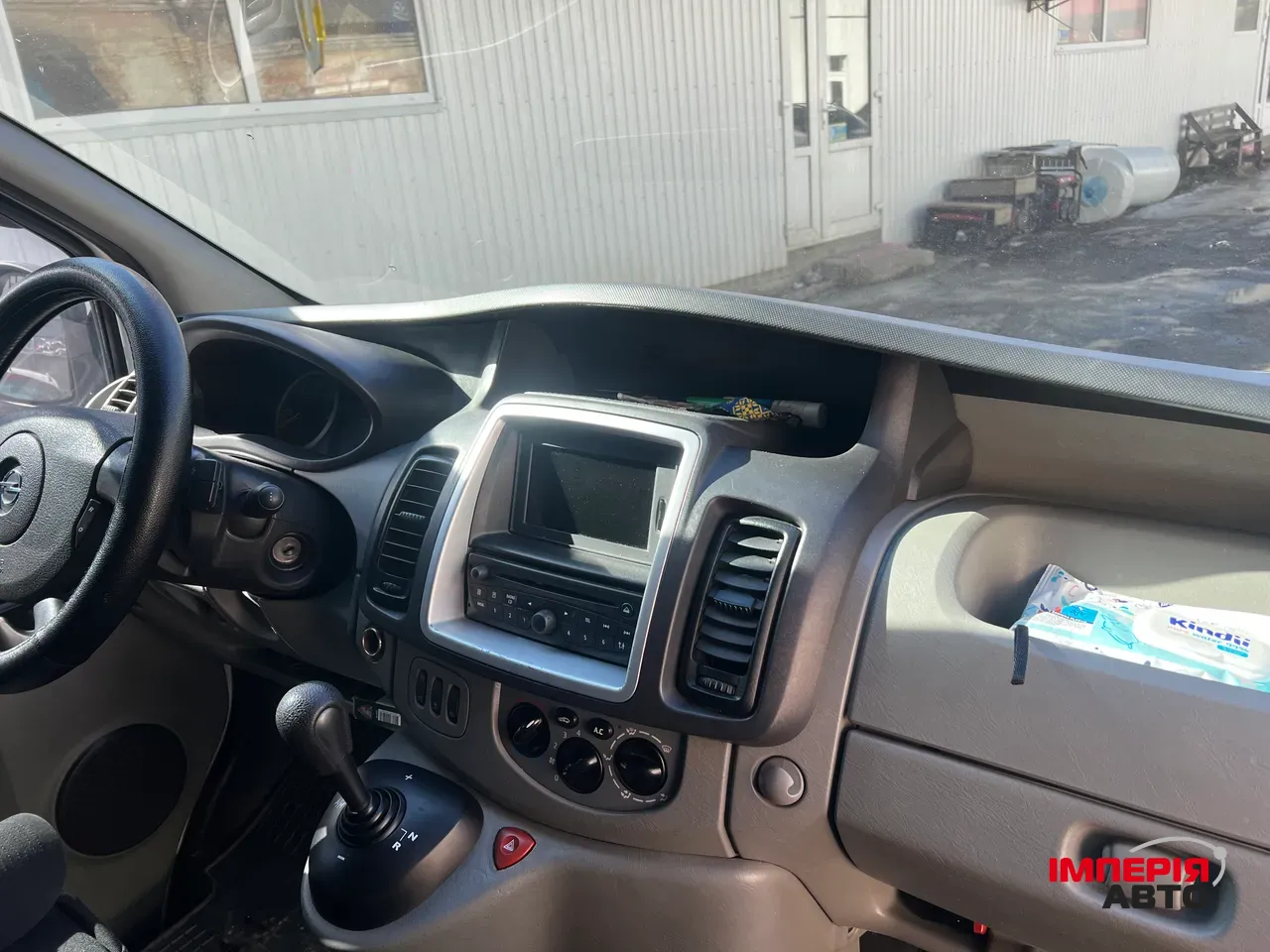 Opel Vivaro - фото 12