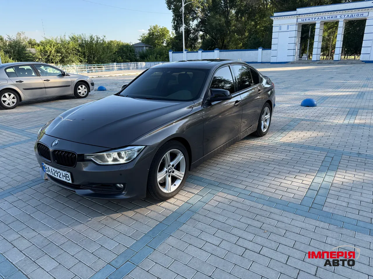 BMW 3 серії - фото 1