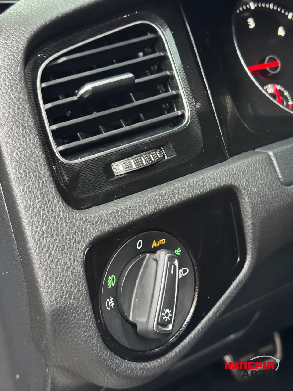 Volkswagen Golf GTD - фото 15