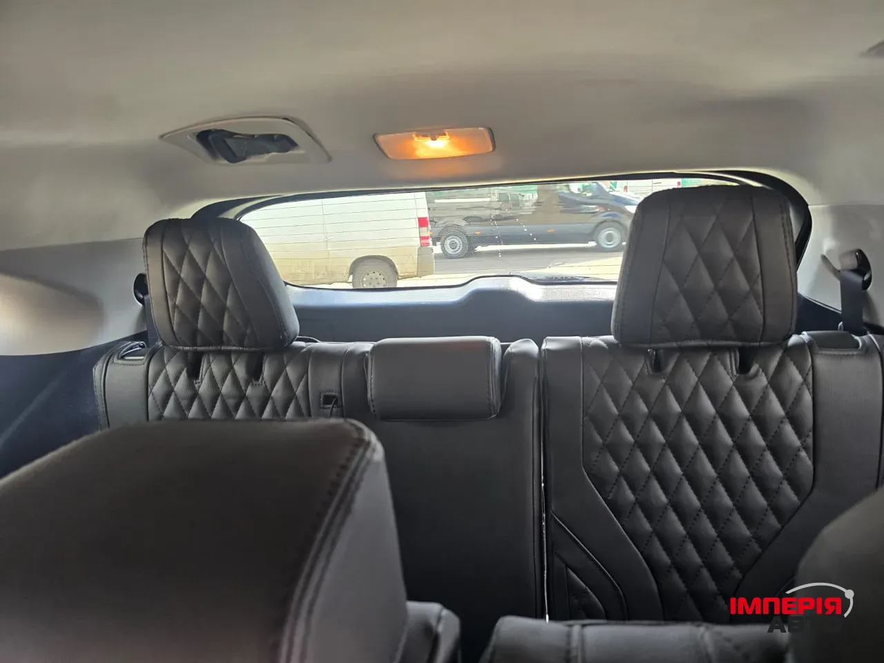 Toyota Highlander - фото 2