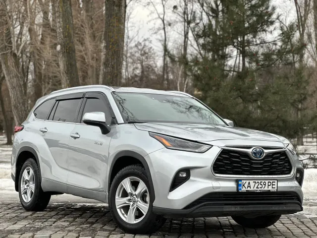 Toyota Highlander - фото 3