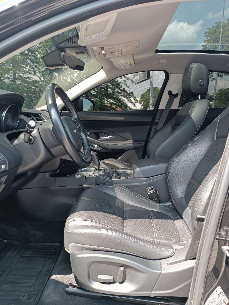 Jaguar E-Pace - фото 17