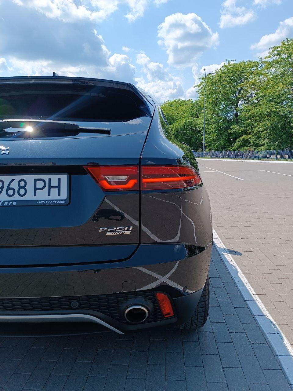 Jaguar E-Pace - фото 12