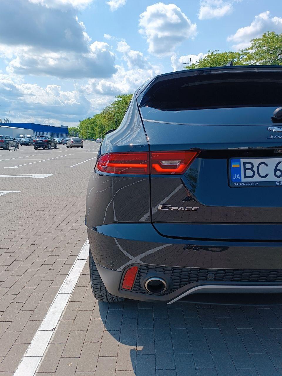 Jaguar E-Pace - фото 11