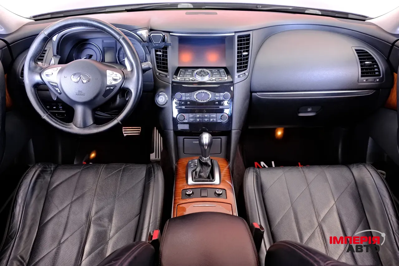 Infiniti QX70 - фото 7
