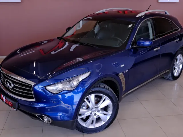 Infiniti QX70 - фото 2