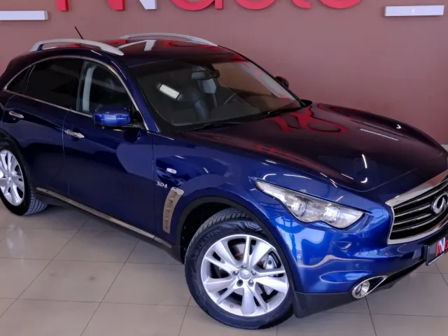 Infiniti QX70 - фото 4