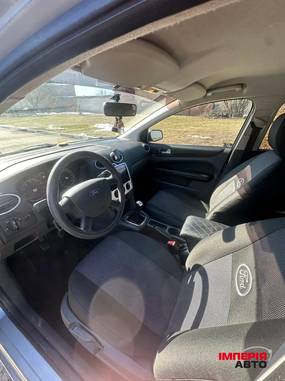 Ford Focus - фото 8