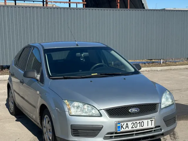 Ford Focus - фото 1