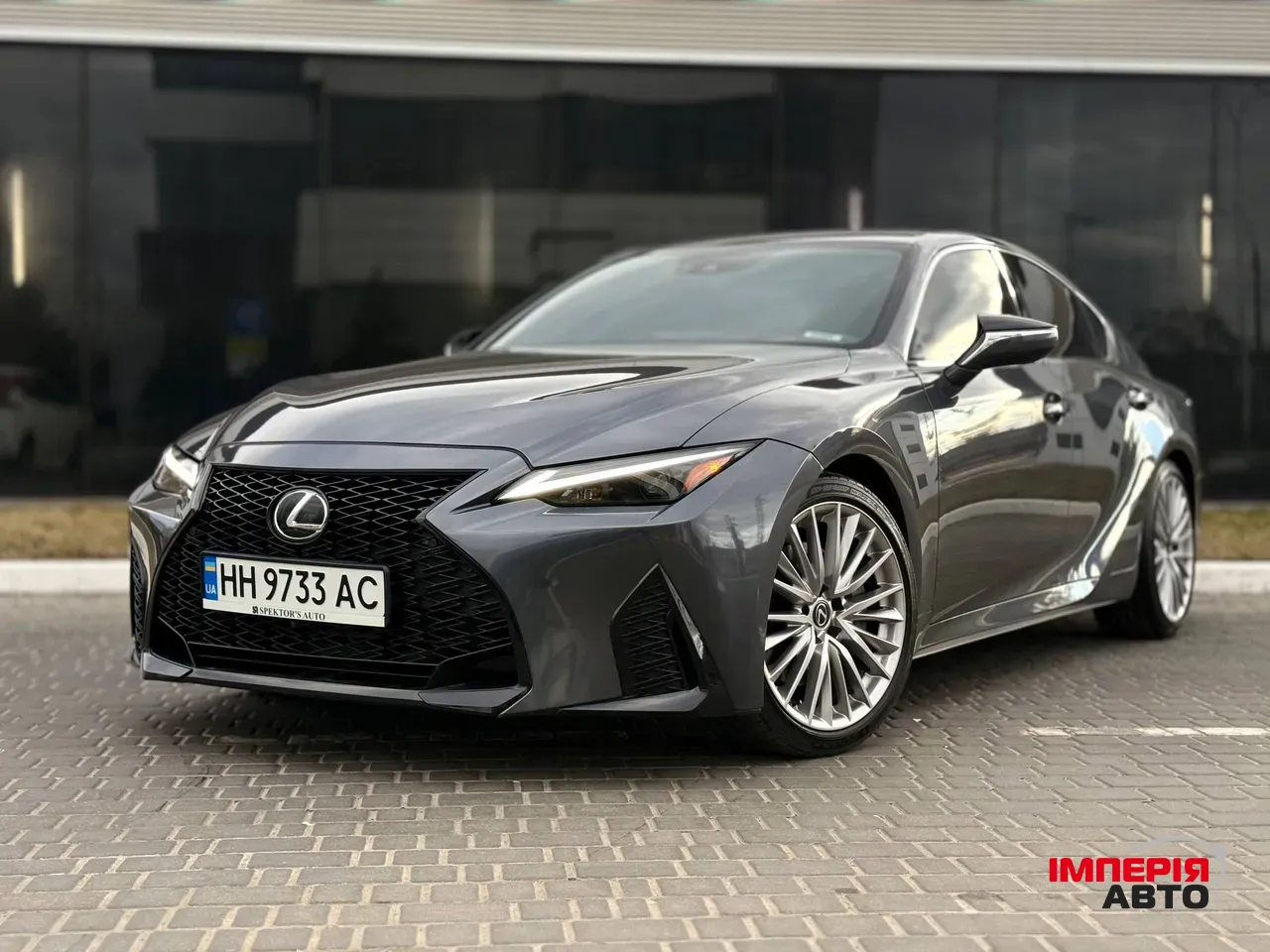 Lexus IS - фото 1