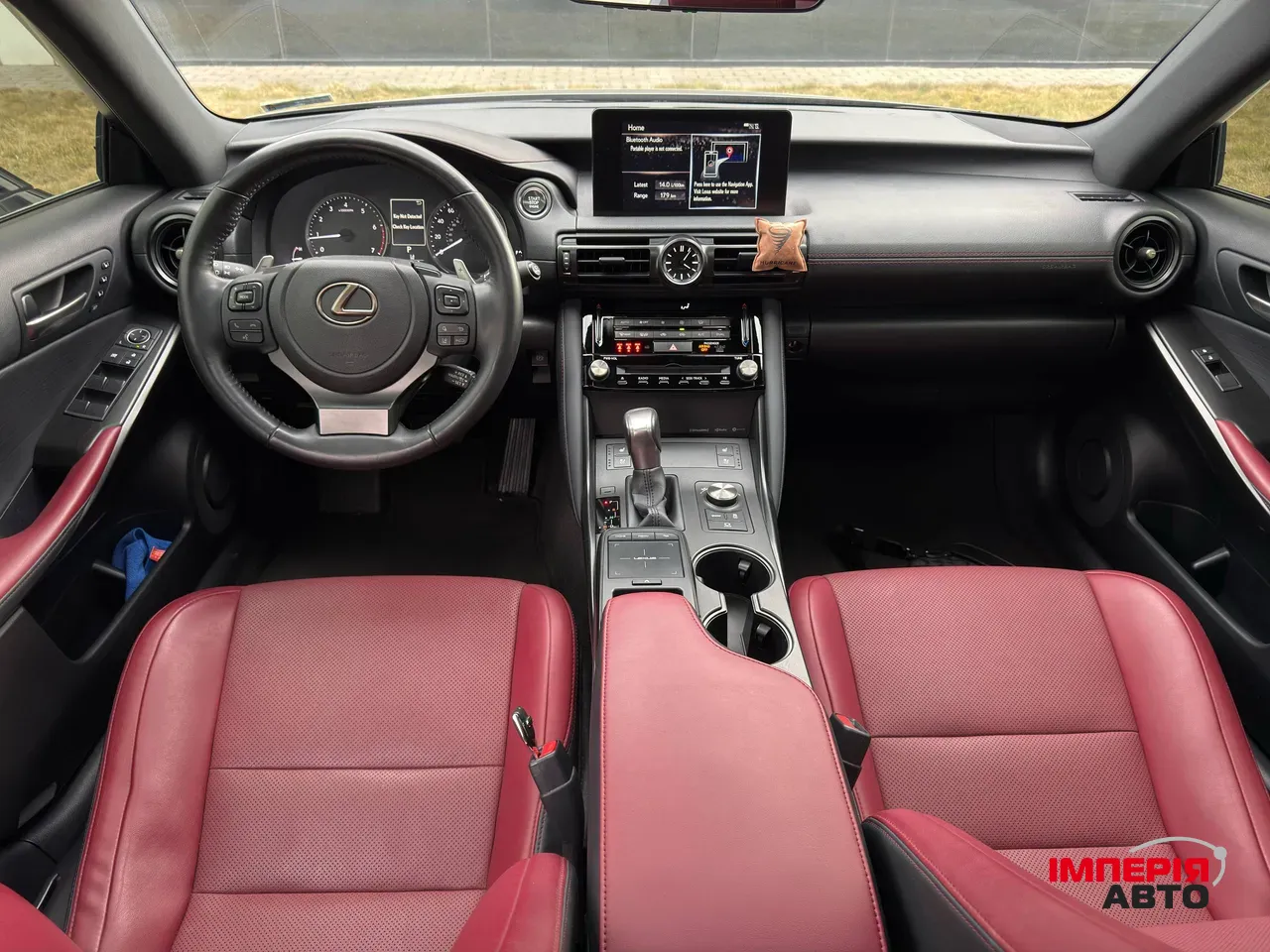 Lexus IS - фото 4