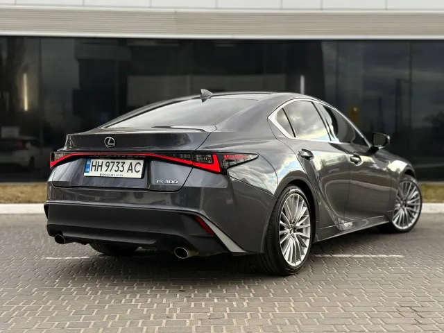 Lexus IS - фото 3