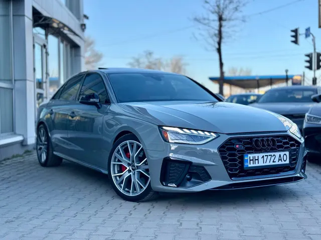 Audi S4 - фото 2