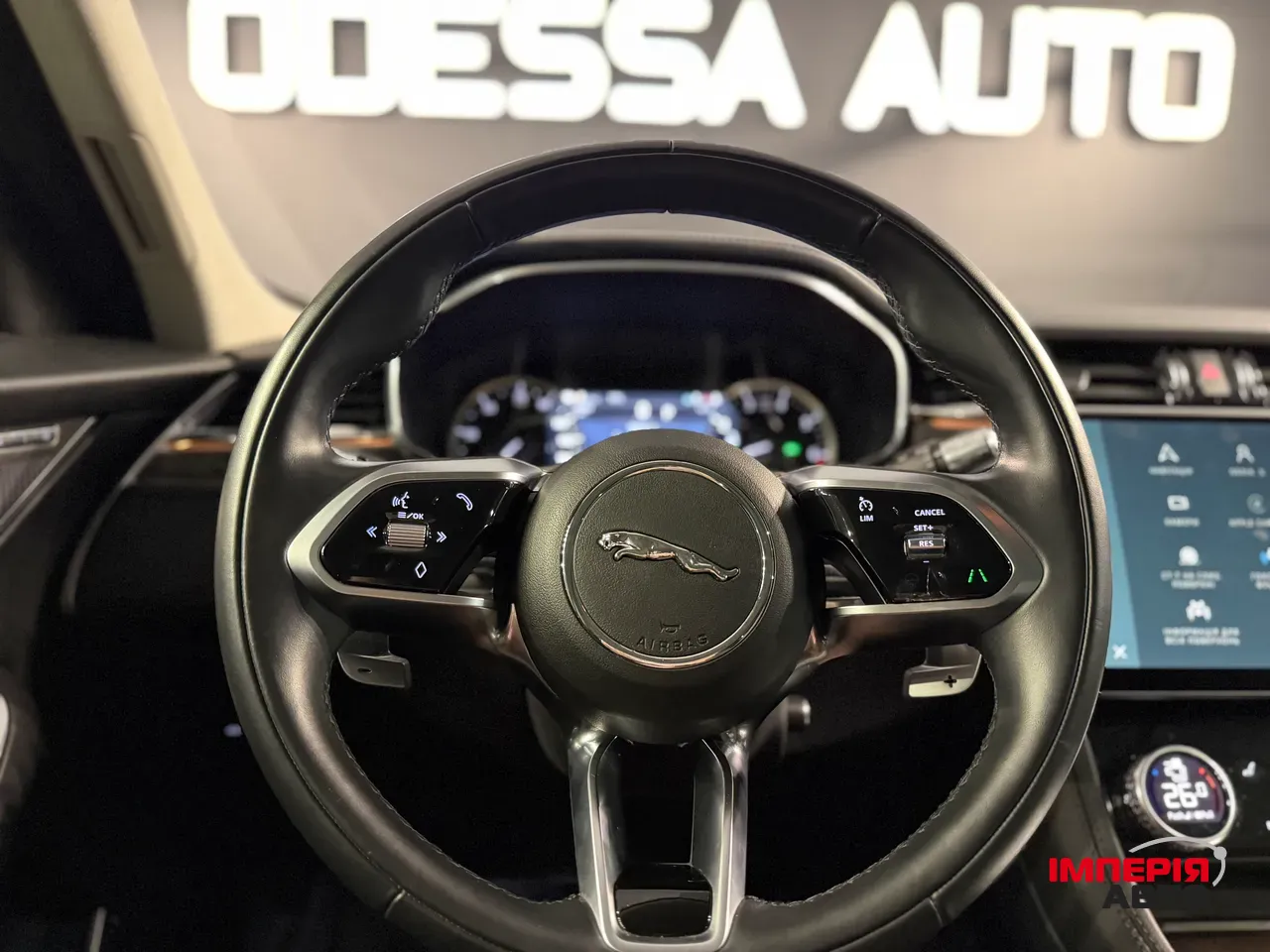 Jaguar F-Pace - фото 29