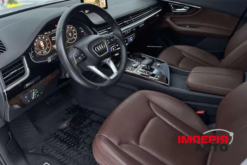 Audi Q7 - фото 11