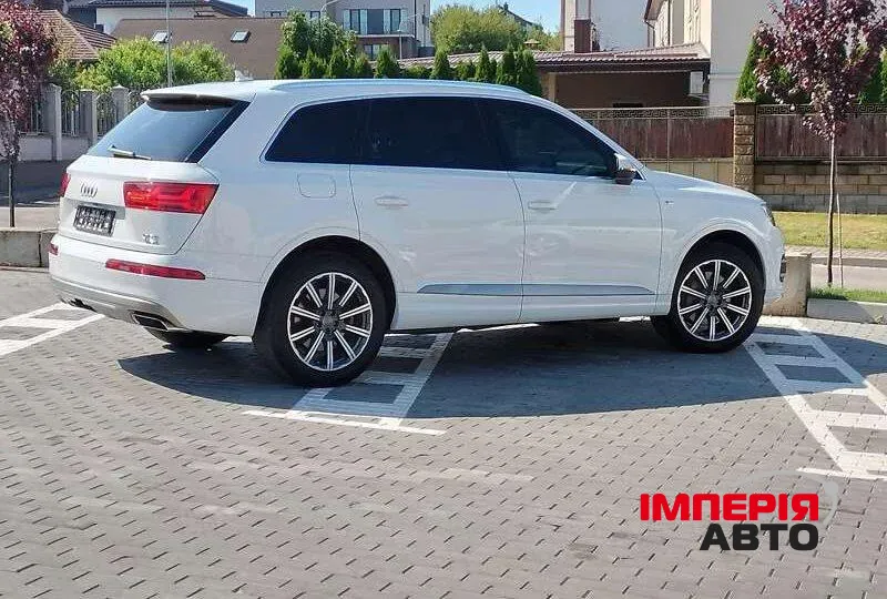 Audi Q7 - фото 5