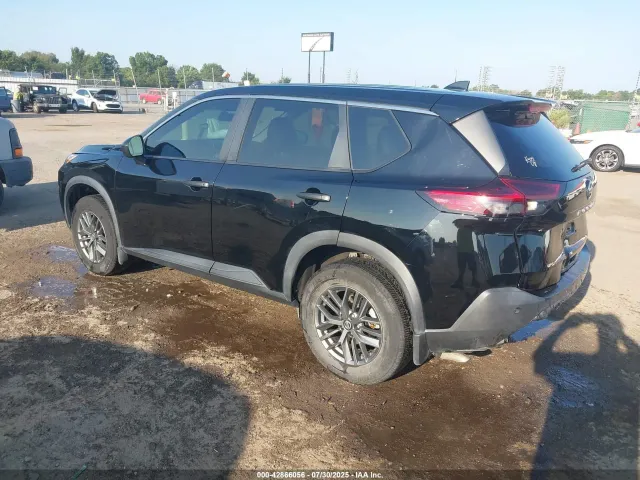 Nissan Rogue - фото 4