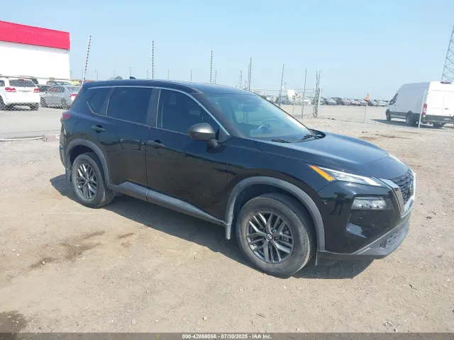 Nissan Rogue - фото 1