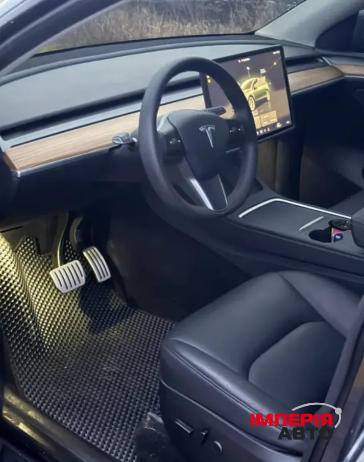 Tesla Model Y - фото 5