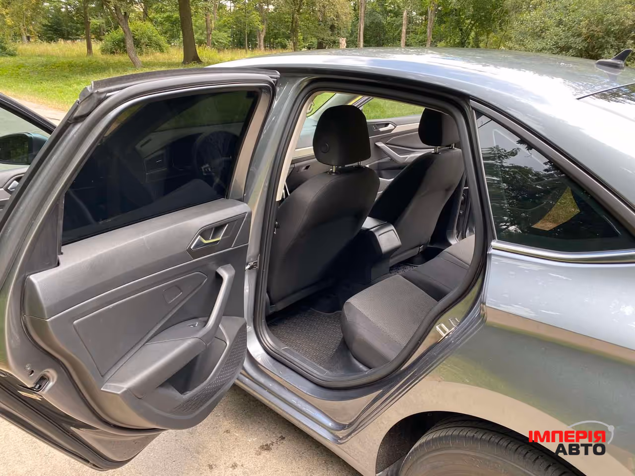 Volkswagen Jetta - фото 12