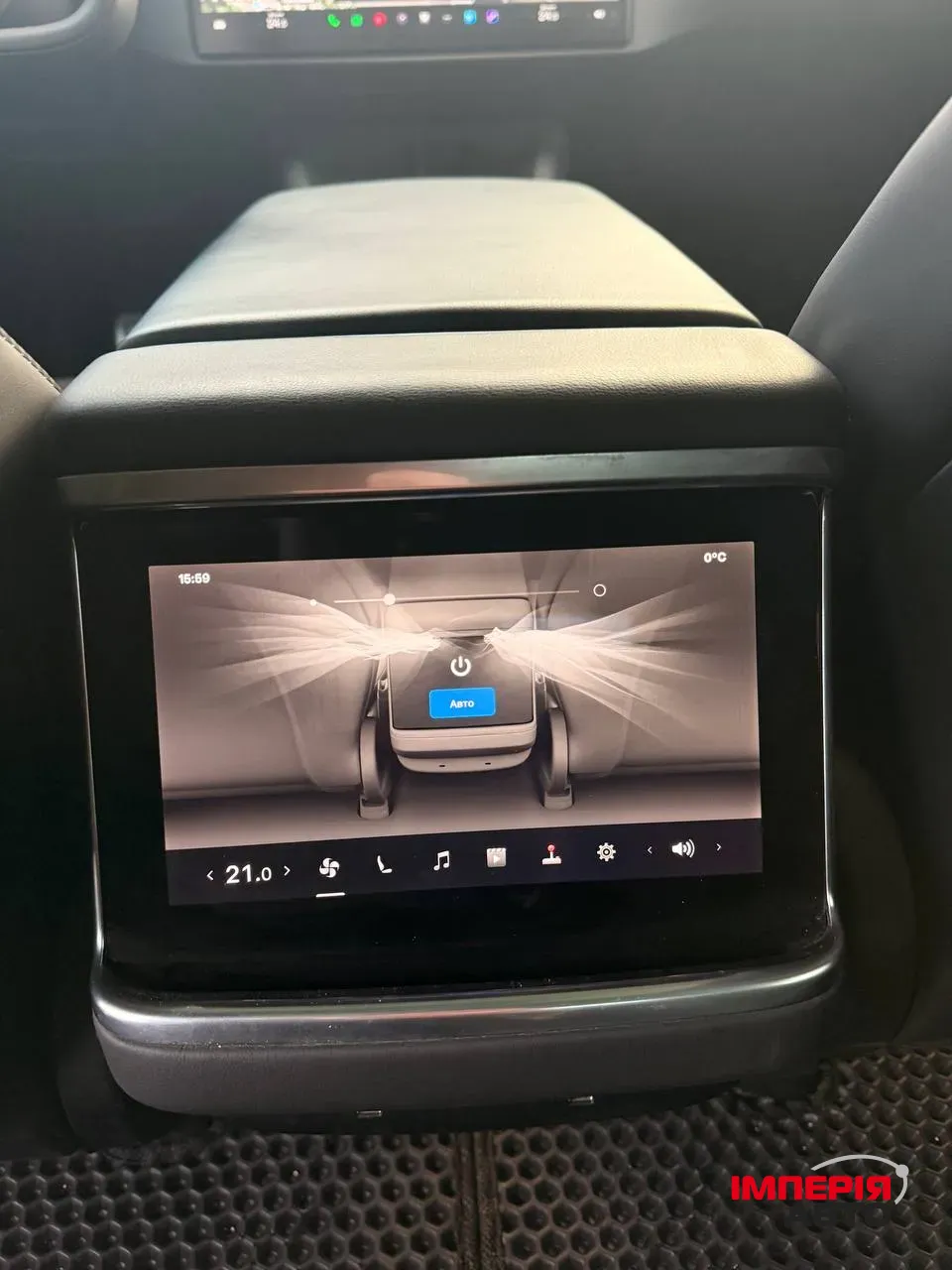 Tesla Model S - фото 13