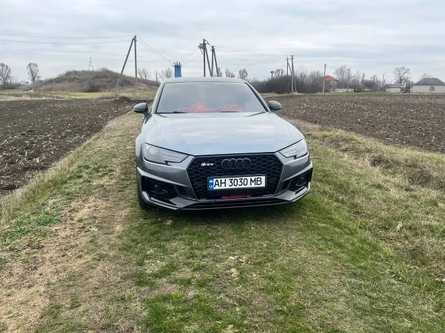 Audi A4 - фото 2