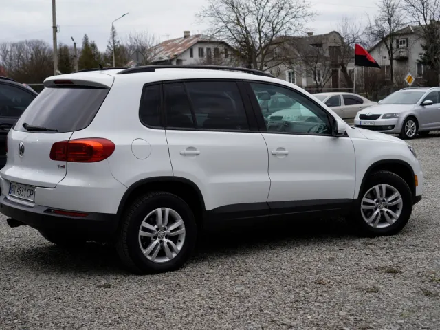 Volkswagen Tiguan - фото 3