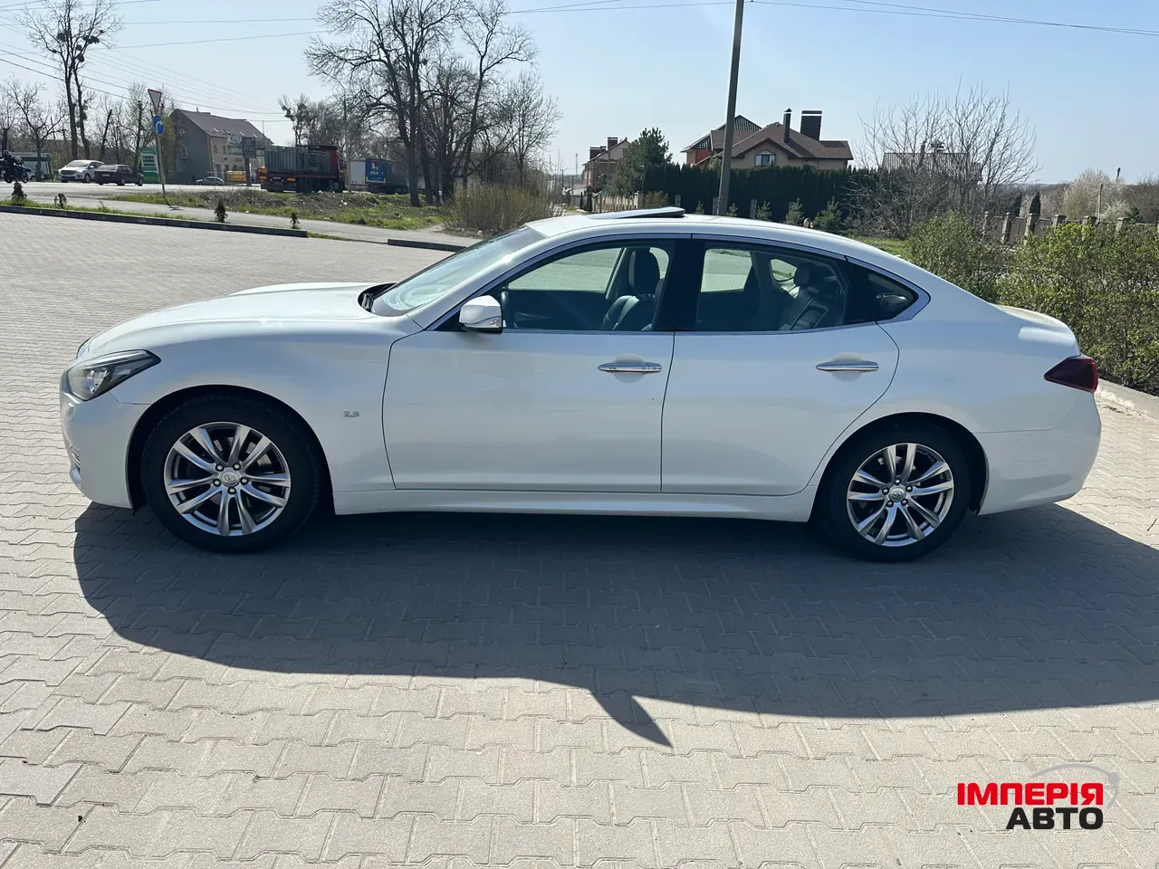 Infiniti Q70 - фото 3