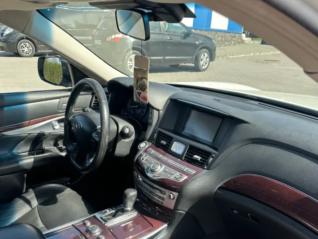 Infiniti Q70 - фото 4