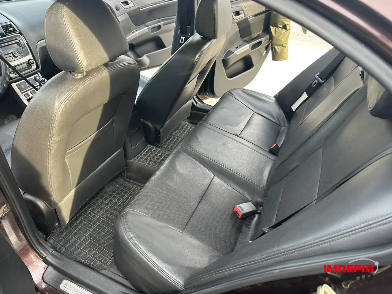 Geely Emgrand EC7 - фото 18