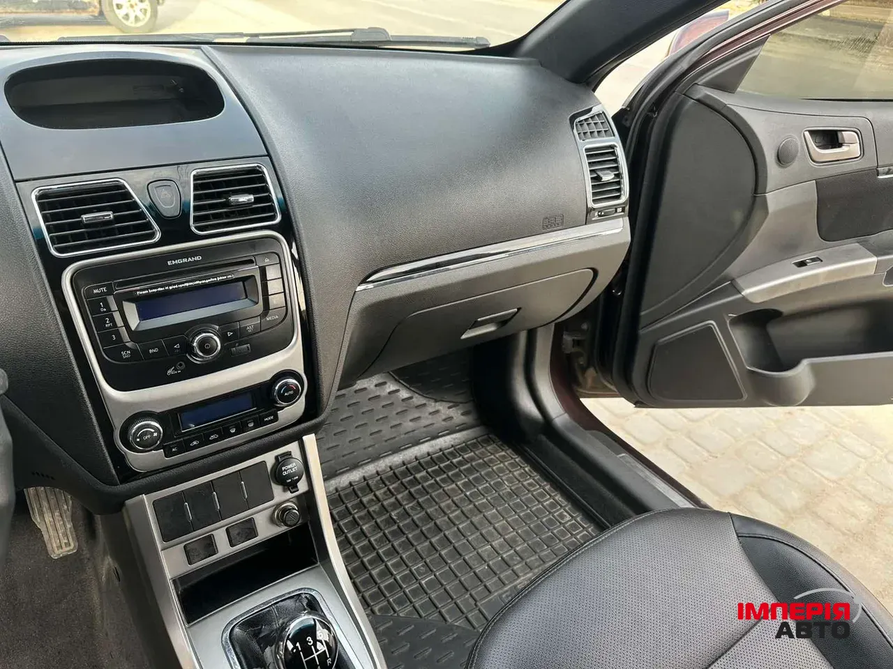 Geely Emgrand EC7 - фото 12