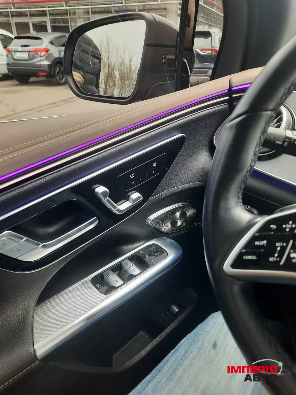 Mercedes-Benz EQE SUV - фото 18