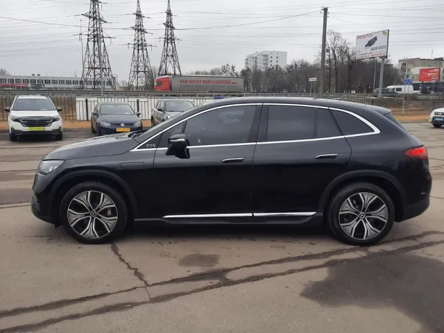 Mercedes-Benz EQE SUV - фото 3