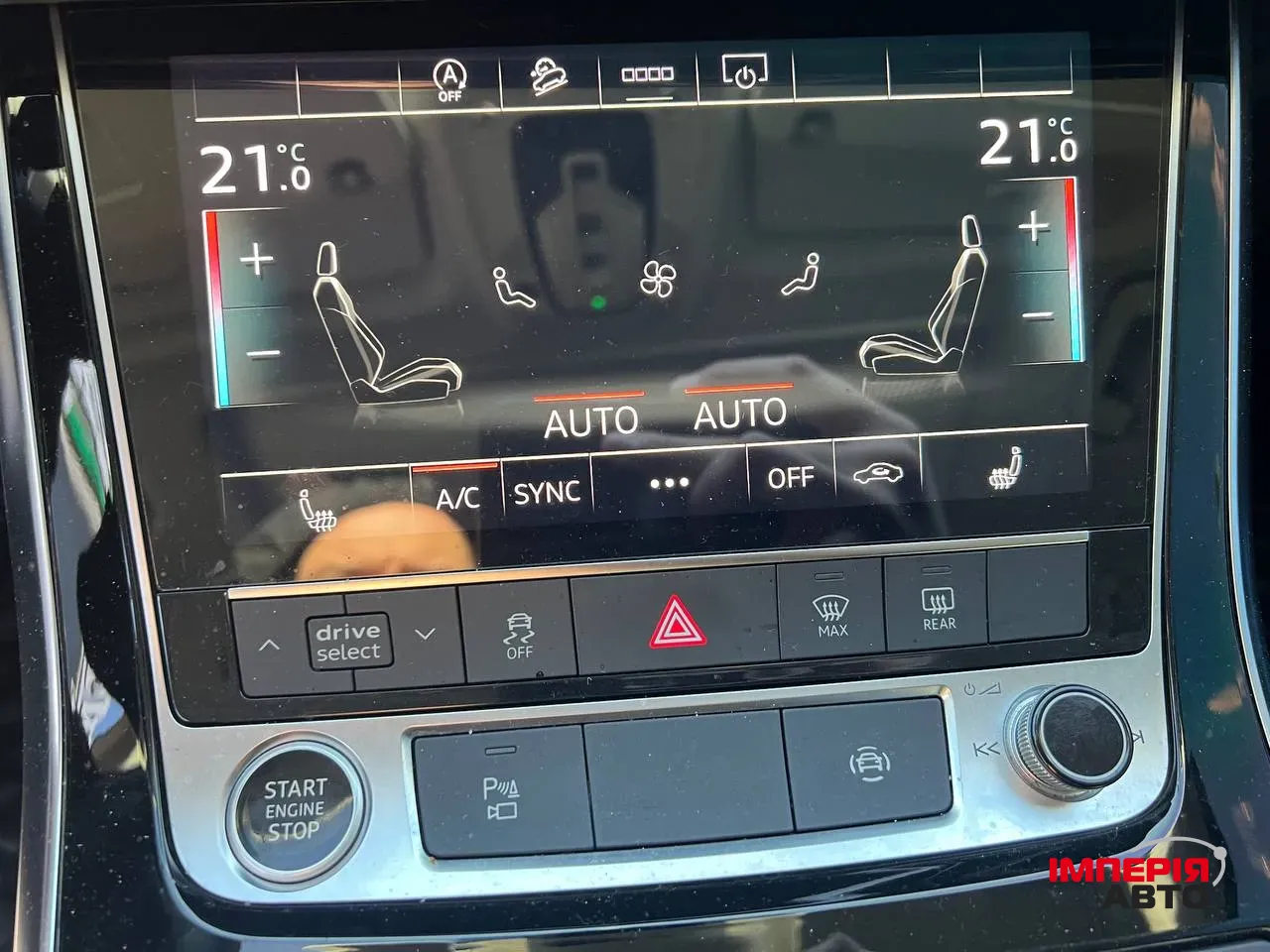 Audi Q7 - фото 10