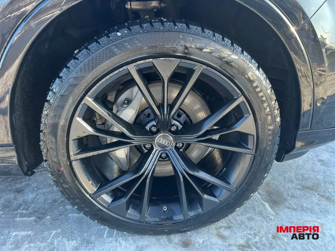 Audi Q7 - фото 17