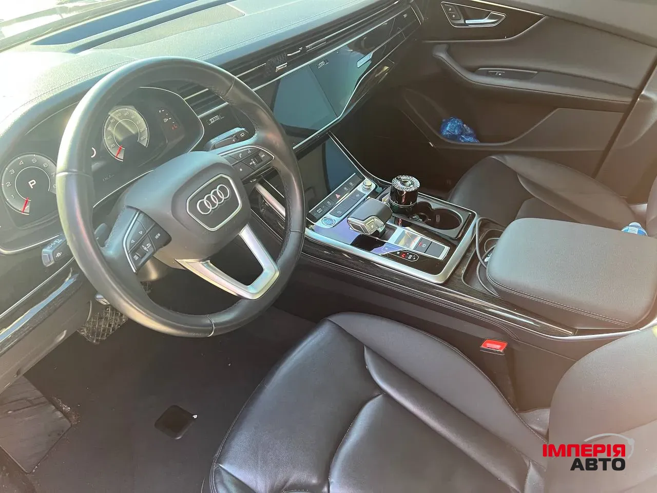 Audi Q7 - фото 18