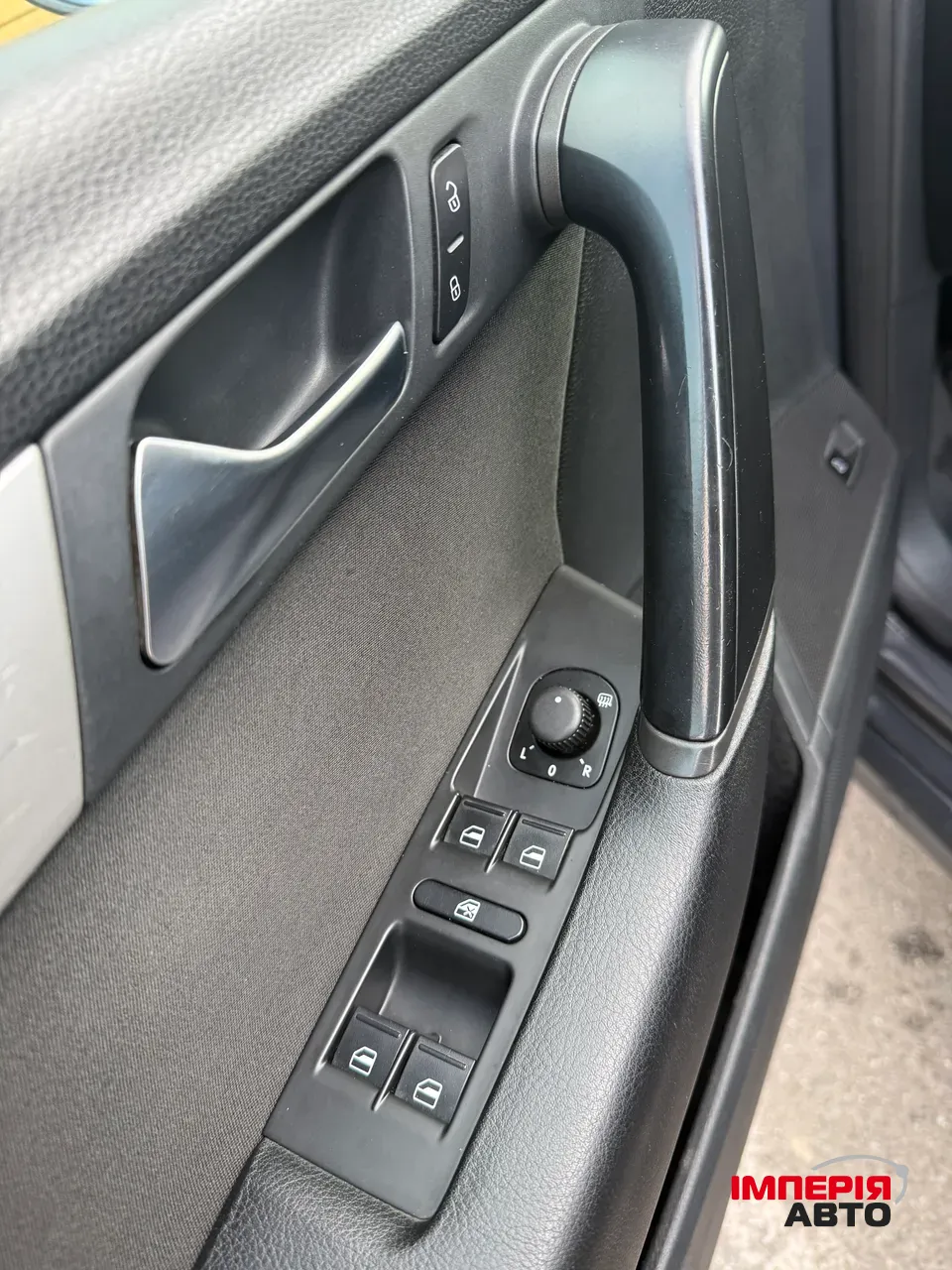 Volkswagen Passat - фото 12