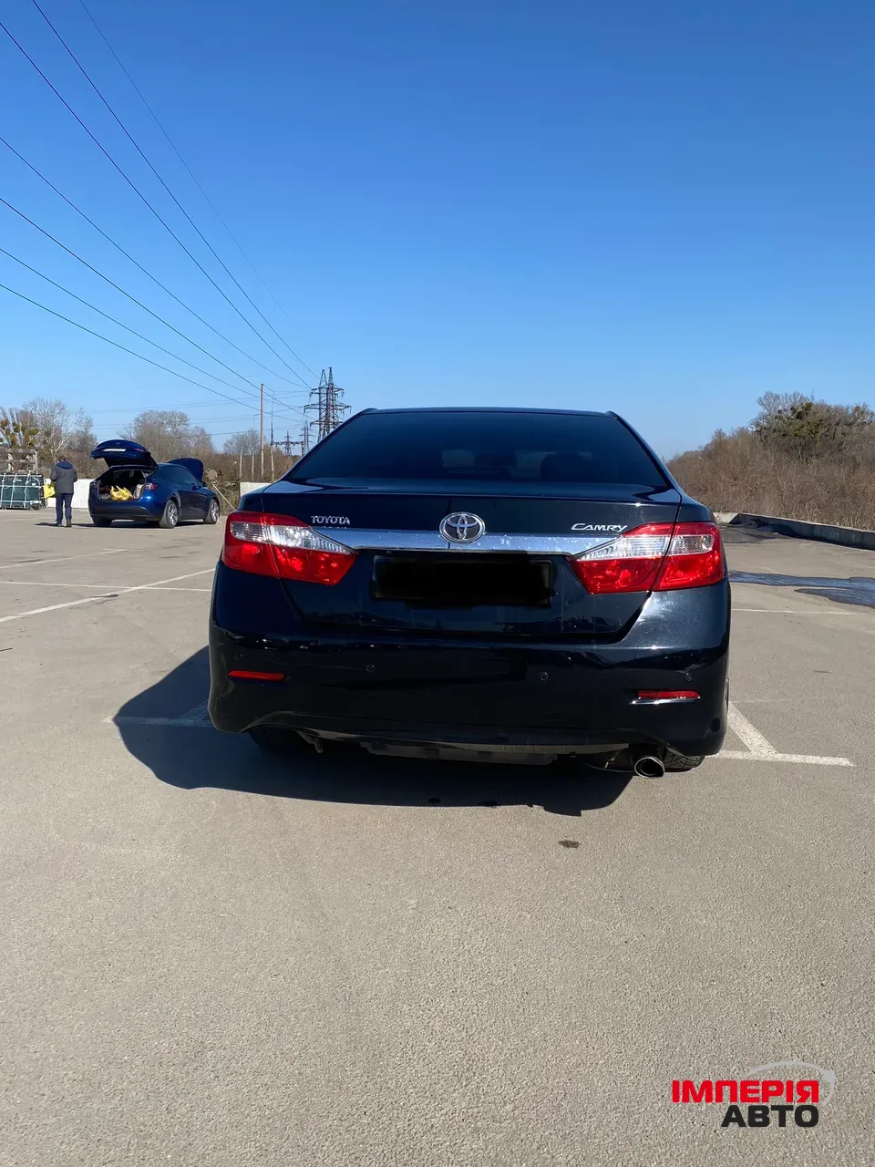 Toyota Camry - фото 3