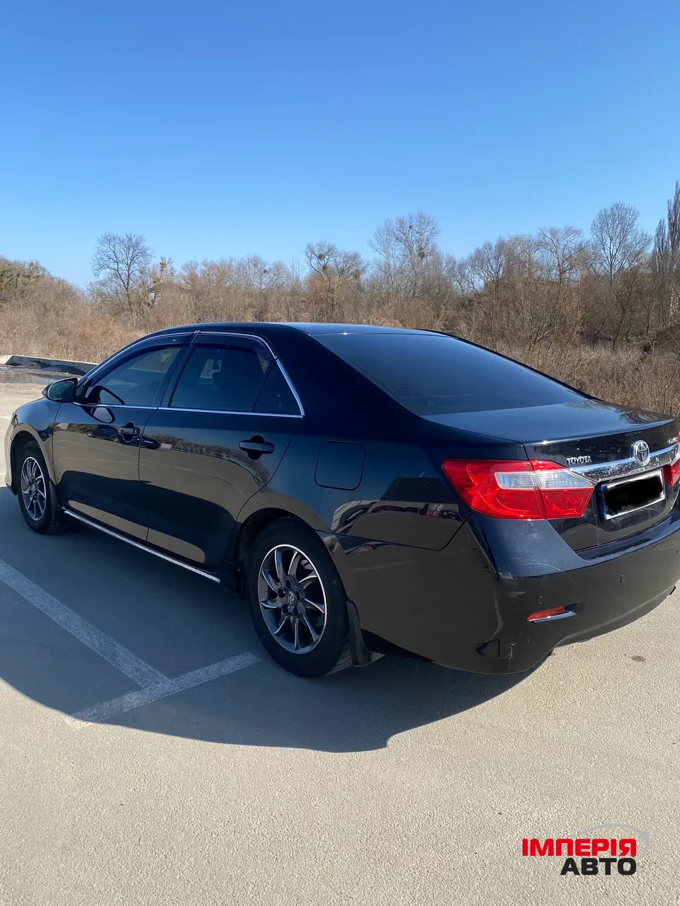 Toyota Camry - фото 2