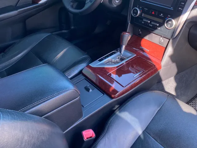 Toyota Camry - фото 4