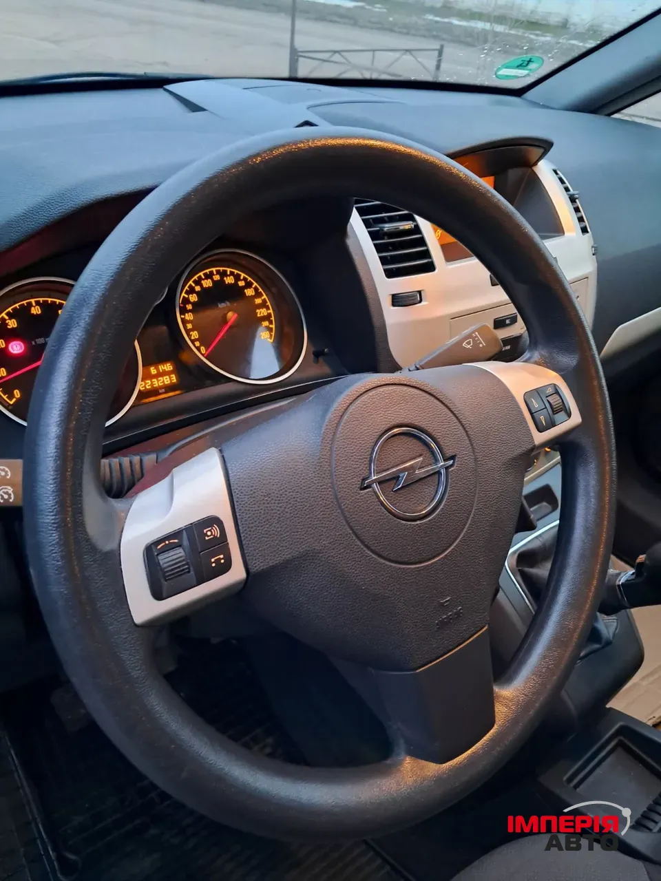 Opel Zafira - фото 9